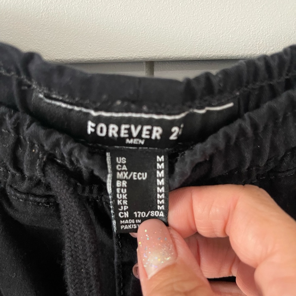 Forever 21 men’s shorts size medium - Picture 9 of 9